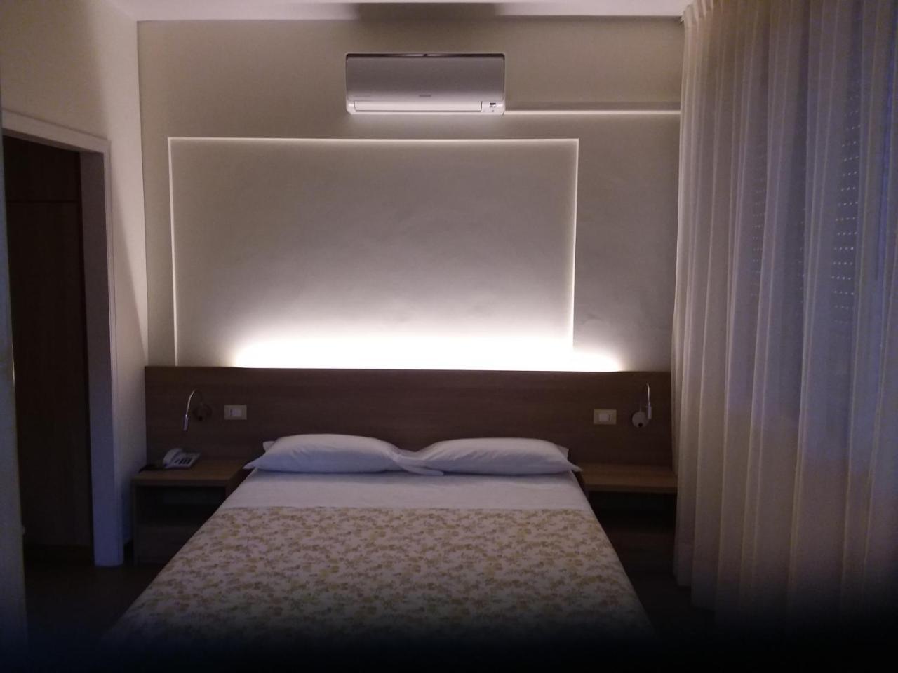 Albergo Nyers Perugia Exterior foto